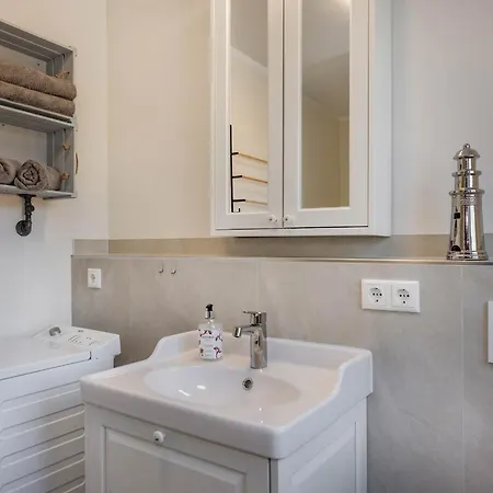 Апартаменты Domizil Zum Lerchengrund 03 *